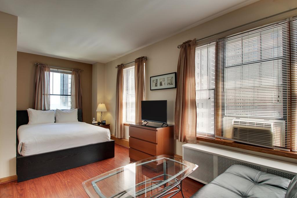 Dewitt Hotel And Suites Chicago Extérieur photo