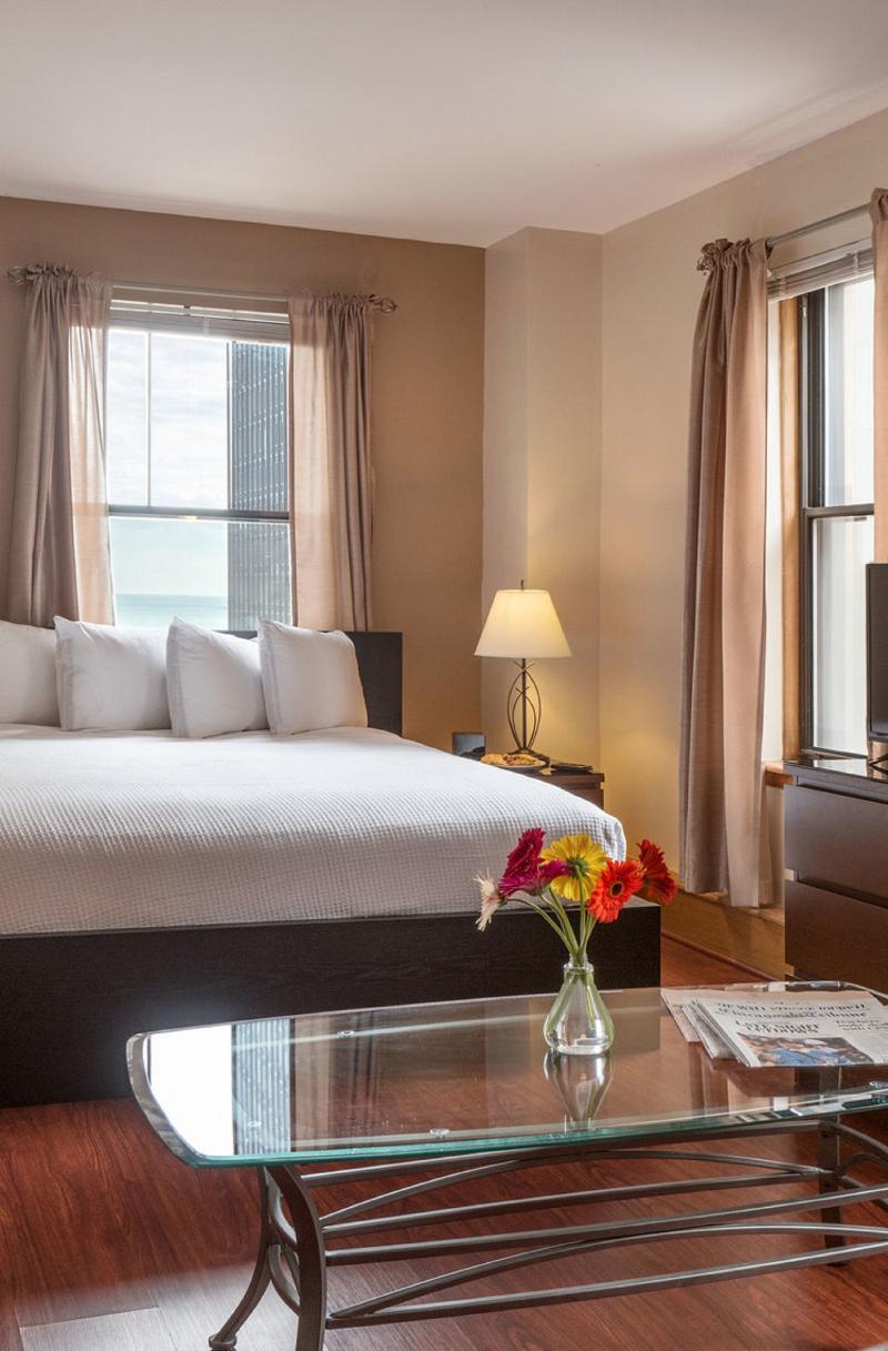 Dewitt Hotel And Suites Chicago Extérieur photo