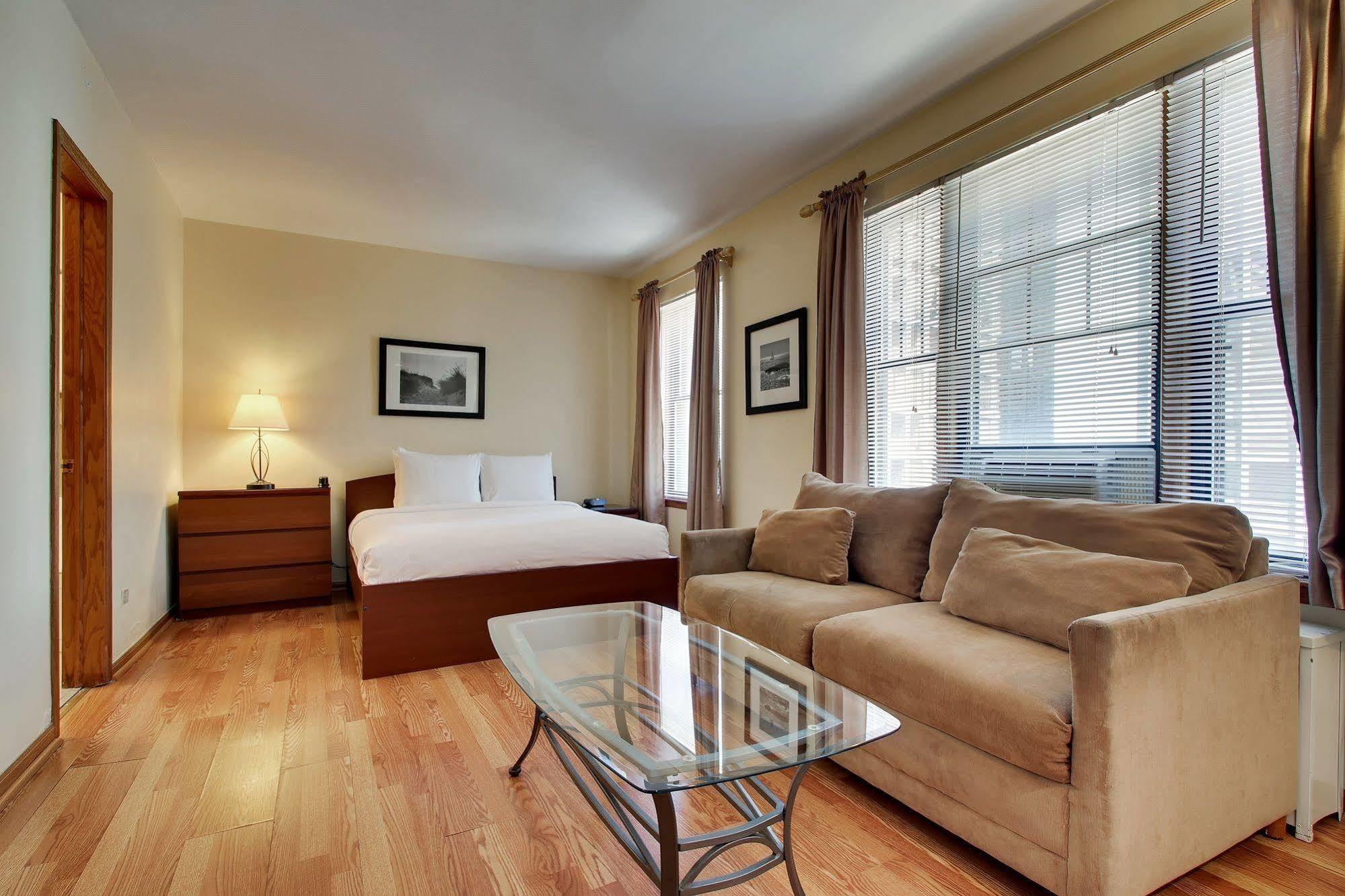 Dewitt Hotel And Suites Chicago Extérieur photo
